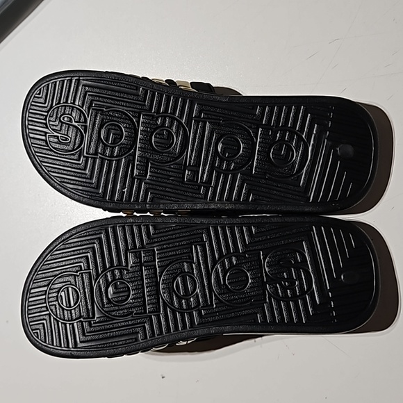 NWOT Adidas Adissage Slides - Picture 4 of 5